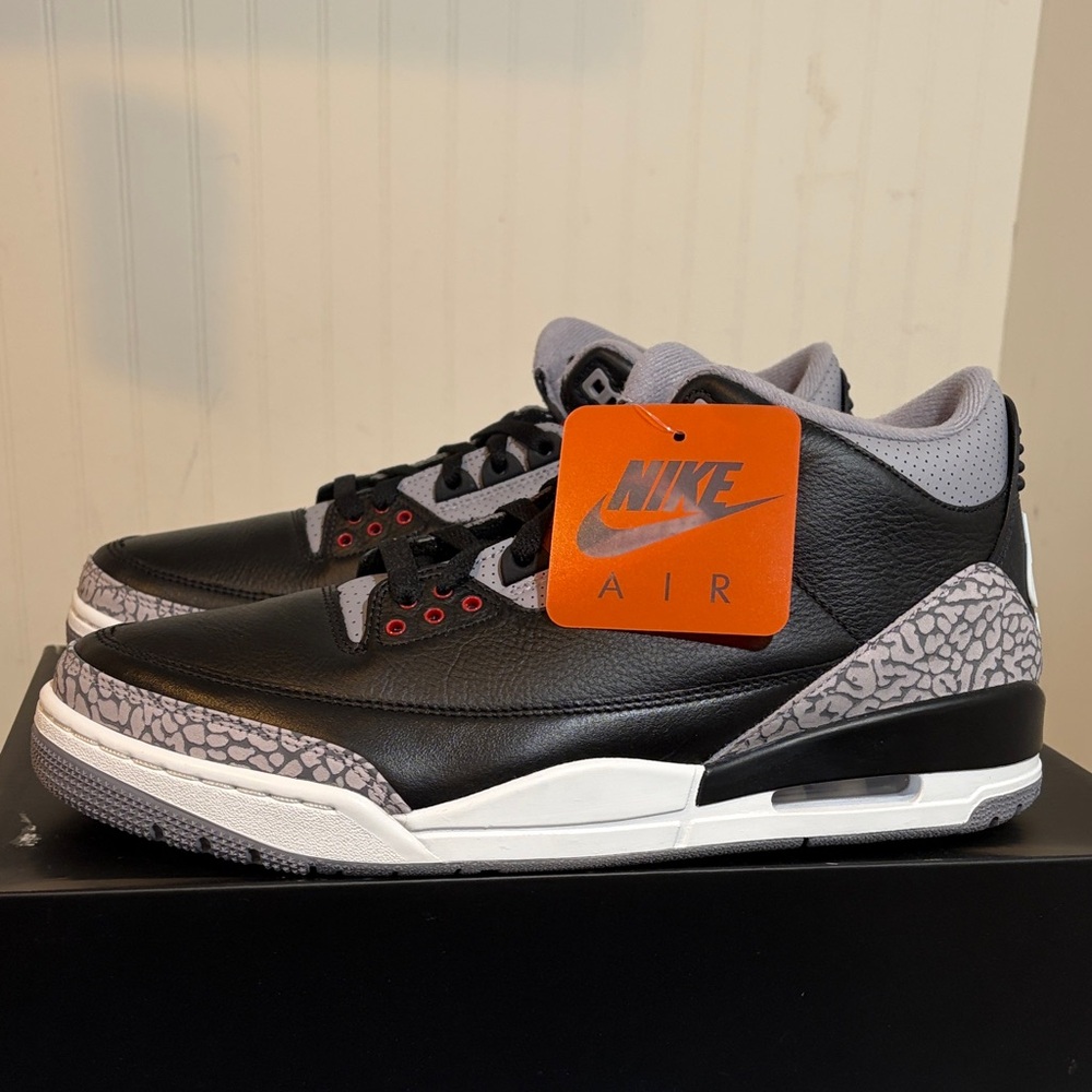 Air Jordan 3 Black/Red Cement DN3707-010 New with box!! - Picture 3 of 10